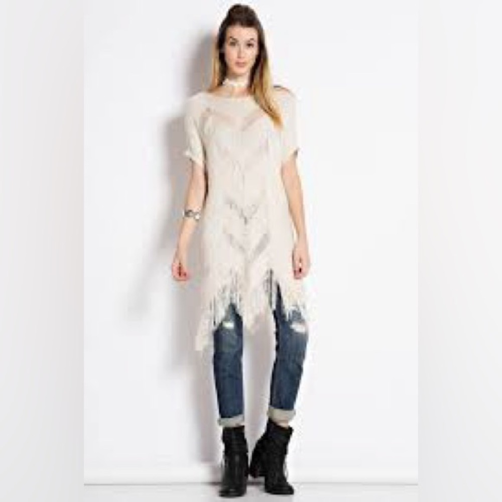 Easel Fringe Knit Top Tunic Ivory Cream Beige Chevron-Pattern Poncho Cover-up M